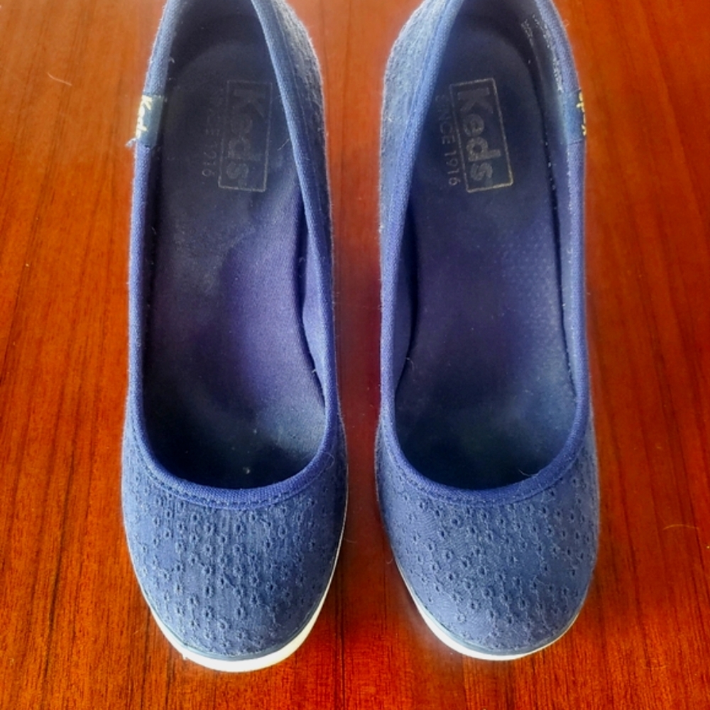KEDS blue wedges size 6
